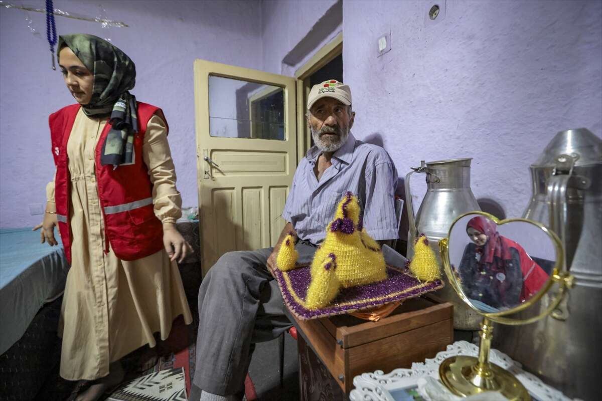 Konya’da engelli kız ve babasına yürek ısıtan dokunuş 11